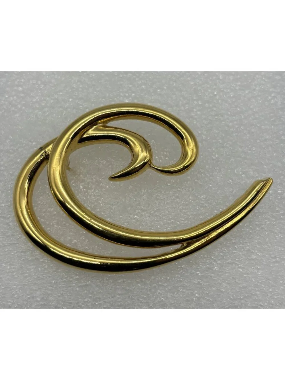 Vintage Trifari Double Waves Swirl Curl Brooch Pin Polished Gold Tone and Signed